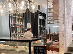 面包甜点陈列柜-西安高新洲际酒店•源咖啡全日制餐厅