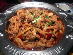 鸡爪-胖哥俩肉蟹煲(河北勒泰购物中心店)