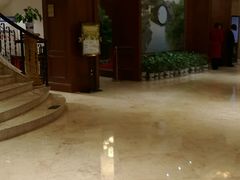 -山明水秀大饭店