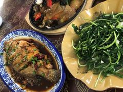 -临街徽菜馆·正宗黄山味