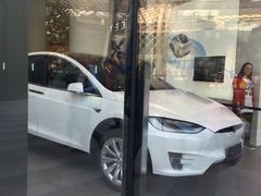 -TESLA 特斯拉(广州天环广场体验店)