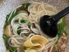 -蒙自源米线大王(江南西路店)