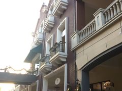 -王府井奥莱临潼小镇(临潼店)