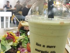 牛油果香蕉奶昔-HELLO 27 意面·沙拉·帕尼尼