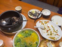 -老滇山寨•云南特色菜•地方菜•民族风情歌舞表演(金碧店)