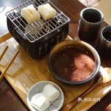 今天值班的是柴犬“汤圆”君，贼热情