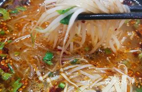 Handmade Spicy and Sour Noodles