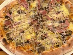 -城市大道红炉披萨烘焙坊