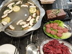 -牛一煲美食(江高店)