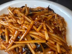 鱼香肉丝-老牌坊•鲁菜名店•地道济南菜(大观园商埠店)