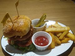 -HELLO 27 意面·沙拉·帕尼尼