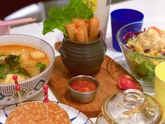 安格斯牛肉汉堡-玩味工厂·东南亚特色餐厅(太古里店)