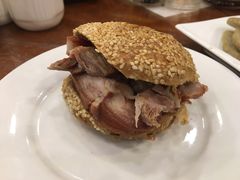 烧饼夹肘花-北京小肠陈饭庄(方庄店)