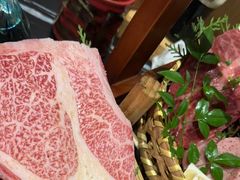 -山川小町·极番烧肉(新地假日广场店)