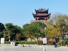 -巴陵广场