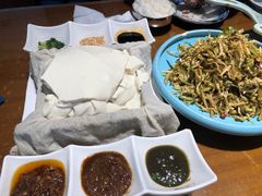 -95号酱骨·一块豆腐(展春园西路店)