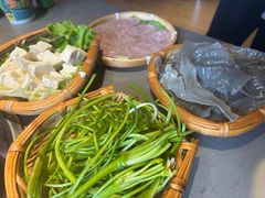 -阿婆情腊排骨火锅·野生菌季(古城旗舰店)
