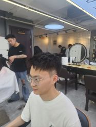 -藤野造型烫发染发