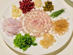 鸿运发财鱼生捞起-莆田餐厅PUTIEN(武商MALL店)