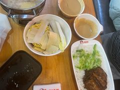 -南城香·饭香串香馄饨香(青年路店)