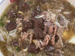 -裕新楼粉面馆·石磨手工粉(四方坪店)