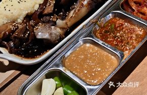 Garlic Sauce Pig's Feet