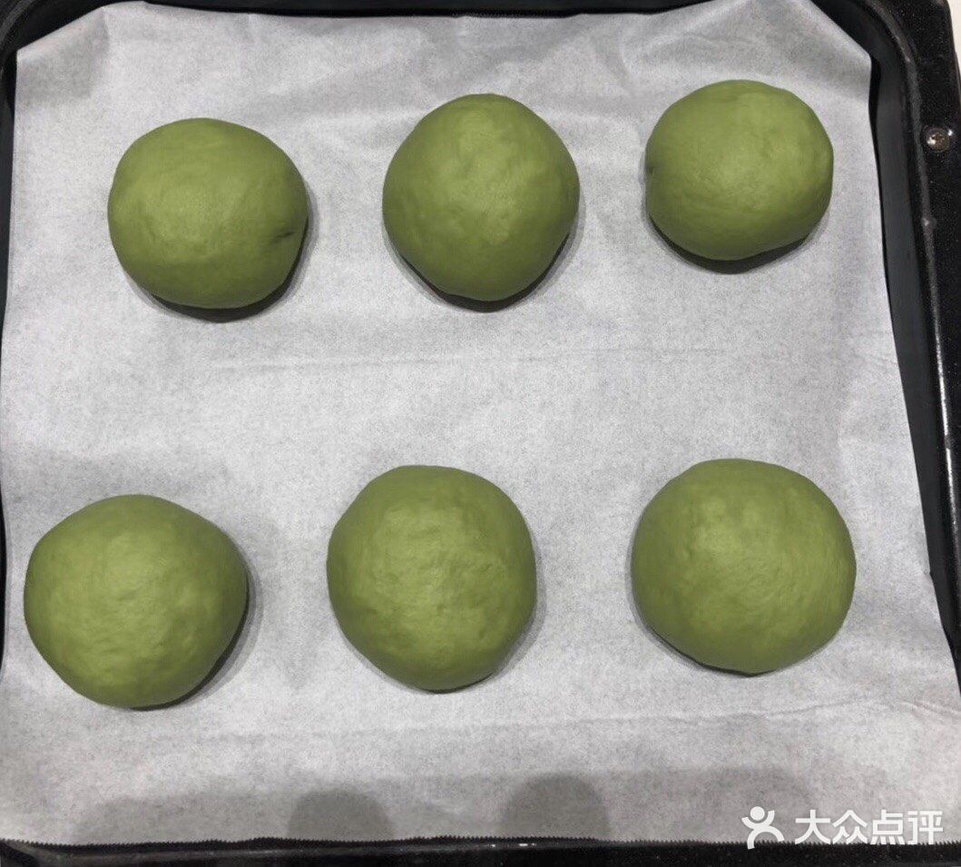 网红抹茶麻薯面包