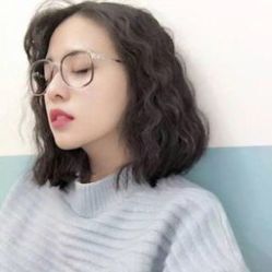 -时尚殿堂明星门店