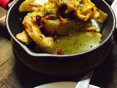 -HIGH FIVE哈福手工汉堡(桂林路店)