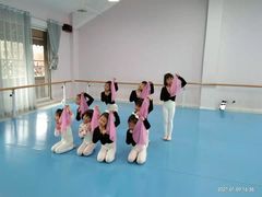 -西安小天鹅艺术团(曲江Alice店)