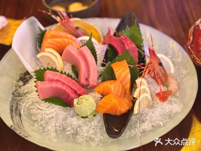 东京和食 Sun with AQUA蓝鳍中肥金枪鱼图片