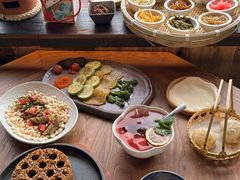 -包整·丝娃娃(一览甲秀楼风景店)