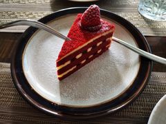红丝绒慕斯蛋糕-良木缘咖啡西餐(优品道广场店)