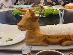 -周老三跷脚牛肉·全牛火锅(非遗传承店)