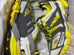 -BALENCIAGA(比斯特苏州购物村店)