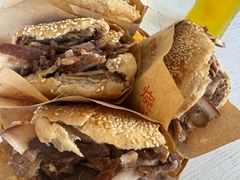 -洪峰浩老北京烧饼夹肉(角门路店)