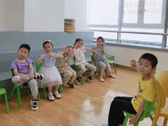 -蓝话筒·少儿成人演讲口才·主持朗诵·戏剧表演(大华第一坊店)