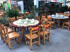 -四川小胡子海鲜(丁村万人海鲜广场店)