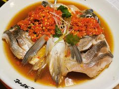 剁椒鱼头-湘阁里辣(南岭购物广场店)