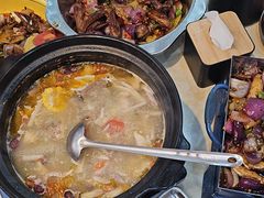 -休记光头香辣蟹干锅(绵竹店)