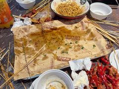-老街烧烤大排档·地道湖北菜·龙虾馆(汉口火车站店)