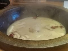 -咕嘟草帽鱼·牛奶一样的鲜鱼汤(天鹅湖万达广场店)