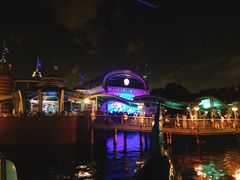 -海底巡游艇:尼莫和好友的海洋世界