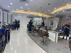 -八佰伴8008星级形象店