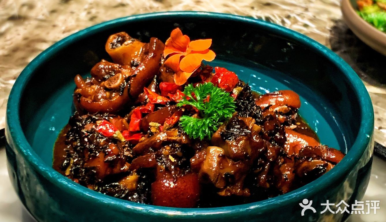 ♨️在喜欢的地方和喜欢的人享受喜欢的湘菜｜2046湘味厨房