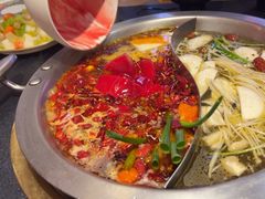 -沸炉重庆老火锅(军事博物馆店)