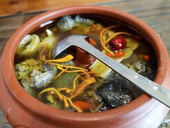 滴水不加汽锅鸡-云隐小厨·传统大理美食(复兴路店)