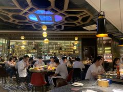 大堂-钱小奴海鲜自助黑金店(杭州滨江龙湖店)