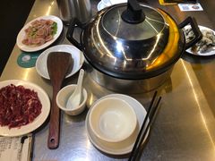 -胡须佬鸡煲四季火锅店(石厦西村直营店)