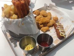 -露露家咖啡店